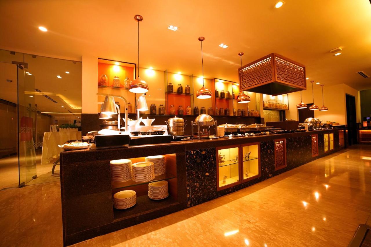 Four Points By Sheraton Jaipur, City Square Exterior foto